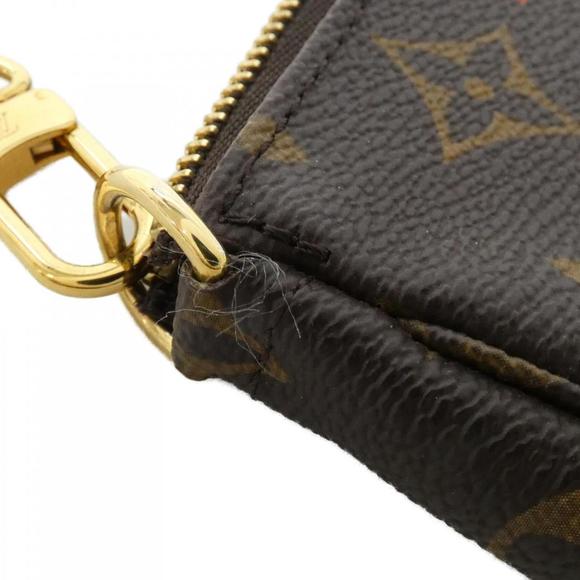 LOUIS VUITTON Brown Monogram Pouch - Picture 4 of 6